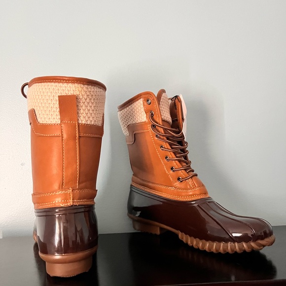 Women's Maplewood Casual Duck Boot RUE 21 Size 8 - Picture 4 of 6